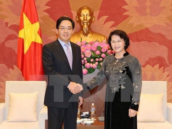 NA Chairwoman meets Chinese and Australian Ambassadors - ảnh 1